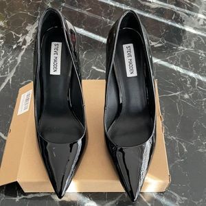 Steve Madden Validate Pump
